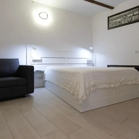 Appartement Santa Chiara *